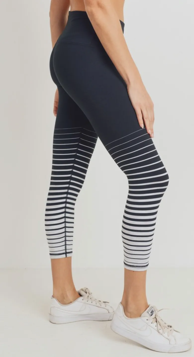 Graduated Striped Highwaist Capri Legging
