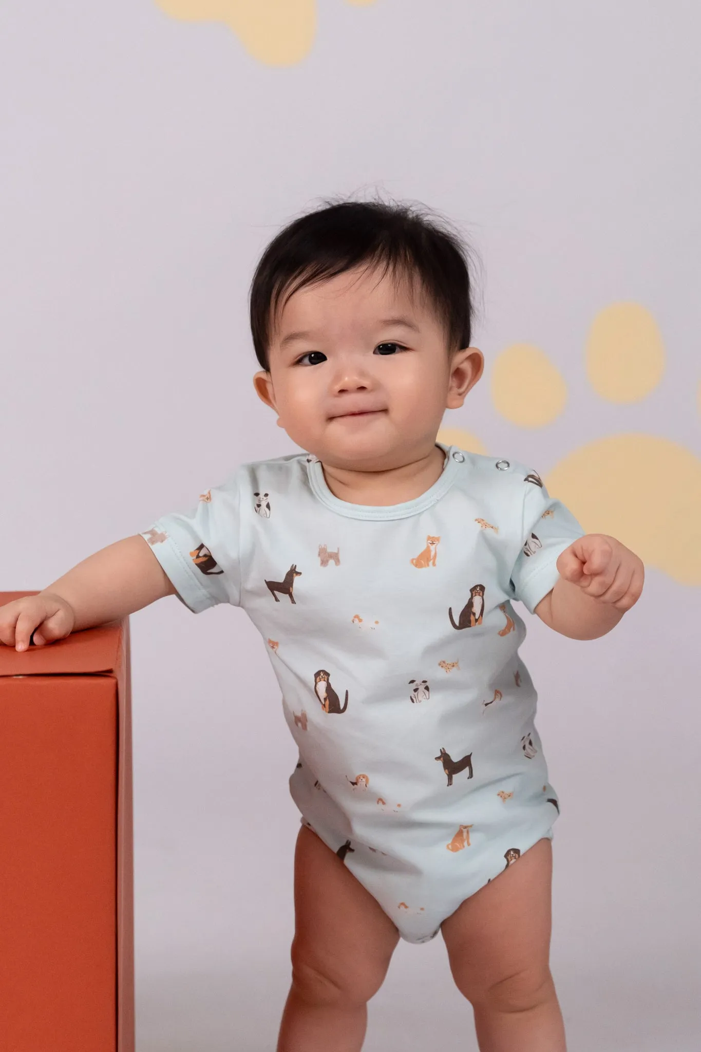 Short-Sleeve Onesie - Blue Doggies