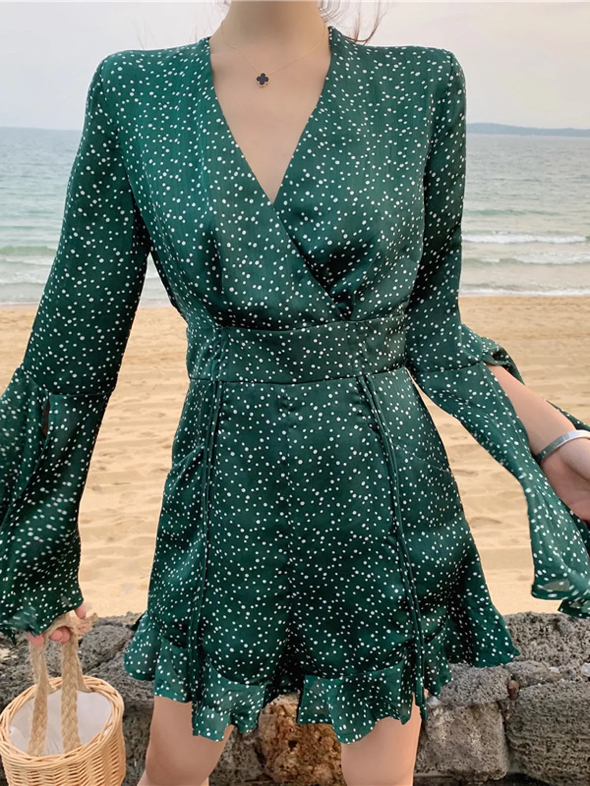 V-Neck Flared Sleeves Romper - Green